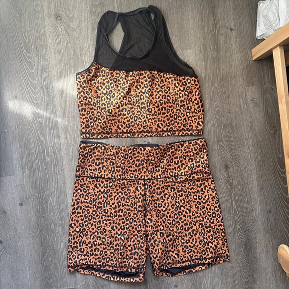 DayWon Cheetah 2-Piece Workout Set - Picture 1 of 2